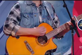 中国高颜值布鲁克吉他，被江苏卫视无死角展示、拍摄图片