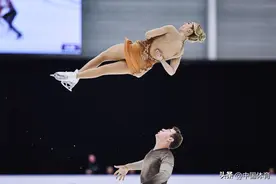 花滑大奖赛谢菲尔德站美国组合双人滑摘金 意大利男单夺冠创历史图片