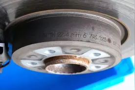 网传“刹车盘寿命标准”可信么？刹车盘到底能用多久？图片