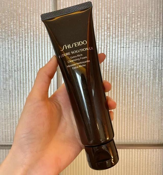 油皮最爱的洗面奶盘点：从平价到贵妇，总有一款适合你