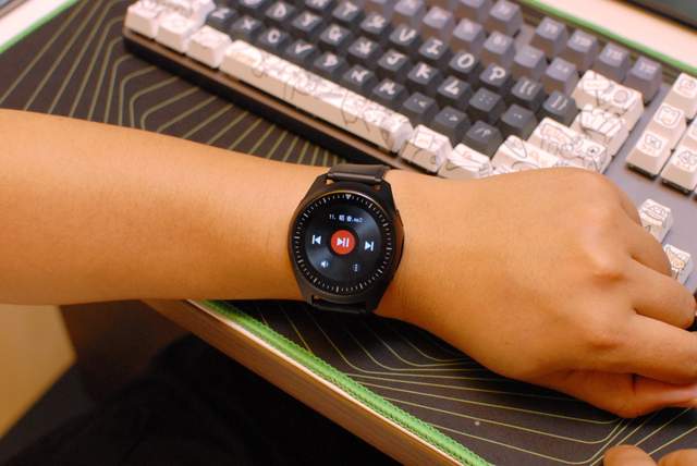 耳机手表二合一设计，智能手表新形态：Wearbuds watch X2