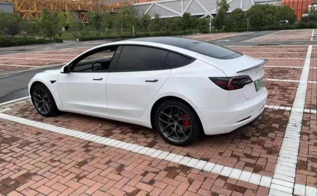 开了3年纯电动车，详细算算账，终于明白为什么老司机都不买电车