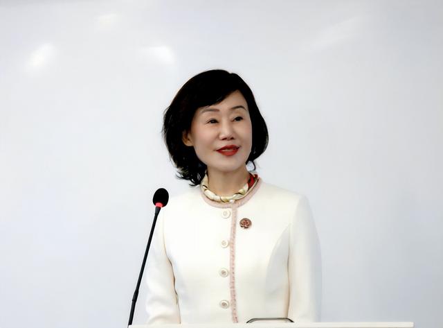 女副校长沈志莉落马！家中搜出大量情趣用品，生活奢靡450万美容