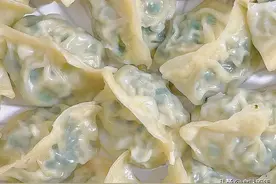 秋天包饺子，还是馋这馅！秋补首选主食，应季解馋，咬一口满嘴香图片