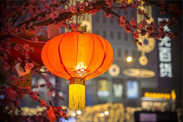 儿童手工灯笼的制作步骤图片教程（儿童画教程｜幼儿手工课程元旦节的红灯笼）