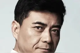 王新军：成名后抛妻弃子，把秦海璐宠成宝，前妻红了他糊了图片
