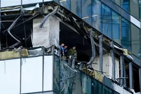 盘旋在敌人头顶的死神！中国巡飞弹，一发捣毁20公里外坦克，技术领先美国图片