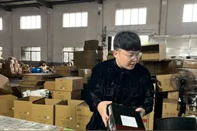 浙江90后小伙开厂，一年生意翻10倍！网友：卖它能火成这样？图片