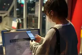 10省市健康码系统频陷“瘫痪”？揭秘超大健康数据系统隐忧图片