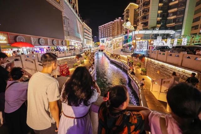 贵阳太平路，越夜越精彩！