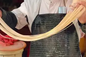 兰州拉面为啥劲道好吃？原来是放了“蓬灰”，对身体有没有影响？图片