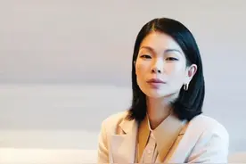 眯眯眼、农村出身的她却成国际名模，嫁法国豪门丈夫，她凭什么？图片