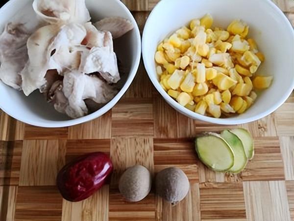 红菇花胶排骨汤的做法大全 2026年红菇花胶排骨汤的做法大全视频 红菇花胶排骨汤的做法大全 2026年红菇花胶排骨汤的做法大全视频