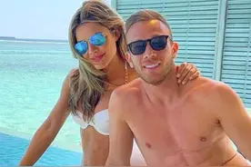 利物浦迎来全能太太！新援女友是美女牙医 兼做模特还拿过扑克冠军图片