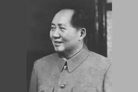 毛主席诞辰日前，李讷排队瞻仰主席，被人认出后说：我来看爸爸图片