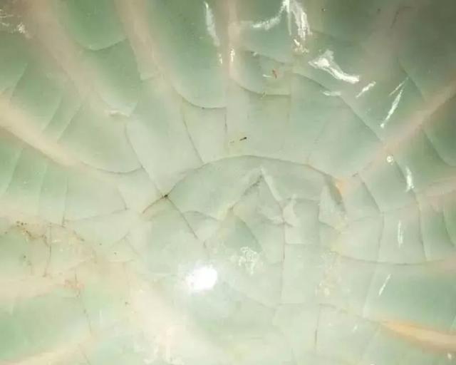 鱼鳞开片图片