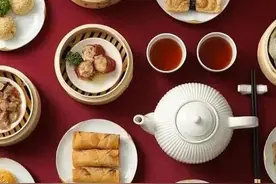 饭后姿势选择——跑、站、坐、躺？图片