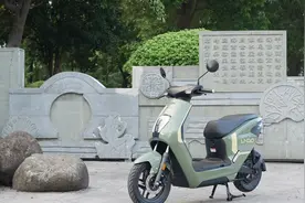 最大续航95km！可以从苏州骑到上海的电动车，五羊本田NEW U-GO图片