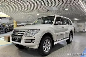 落地35万提了三菱帕杰罗，用车1200公里后，车主坦言：油耗如喝水图片
