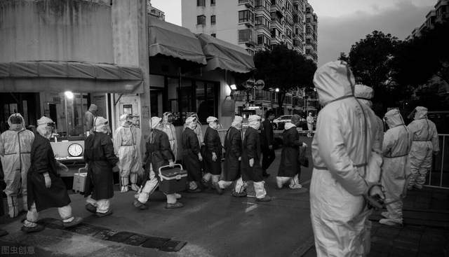 跌破三亿大关？国产手机销量创8年历史新低，背后的原因值得深思