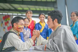 ​20年，南浔为西藏培养1365名优秀毕业生图片