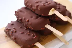 夏天到了，雪糕可以在家做，口感绵密无冰渣，比梦龙还好吃！图片