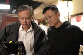 帮吴京赚大钱，捆绑邓超多年：深扒俞白眉，靠一支笔搅动了娱乐圈图片