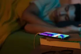 iphone手机是否能充电过夜？几个前提应该要知道图片