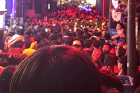 中国留学生回忆“惊魂一夜”图片