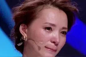 立爱国人设，儿子却是美国国籍，董卿的“消失”或许不是偶然图片