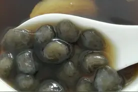 低调中的奢华小吃——琼海鸡屎藤糖水图片