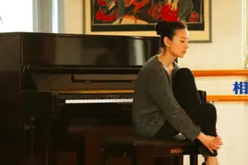 如此相爱的两个人，注定情深缘浅，早晚会走散图片