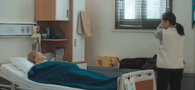 豆瓣9.4！“弱势”女孩的职场生活，揭露社会“潜规则”，真大胆