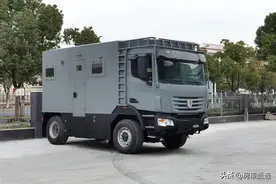 很冷门但很强悍！全时4驱带3把锁的太脱拉G770越野房车图片