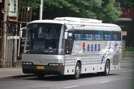 经典造型不过时 丨 北方尼奥普兰Neoplan客车图片