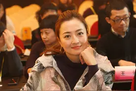 演员原华：曾暗恋恩师，一婚央视名嘴主持，如今二婚后过得幸福吗图片
