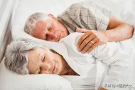 老年人可以过“性生活”吗？没想到：适当办事，还有这3个好处图片