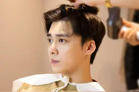 李易峰出事，其粉丝被成为“瓢虫，网友笑晕在厕所，粉丝还在等他图片