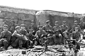 1979年，我军一张照片让越军胆寒！许世友：摄影干事立一等功！图片