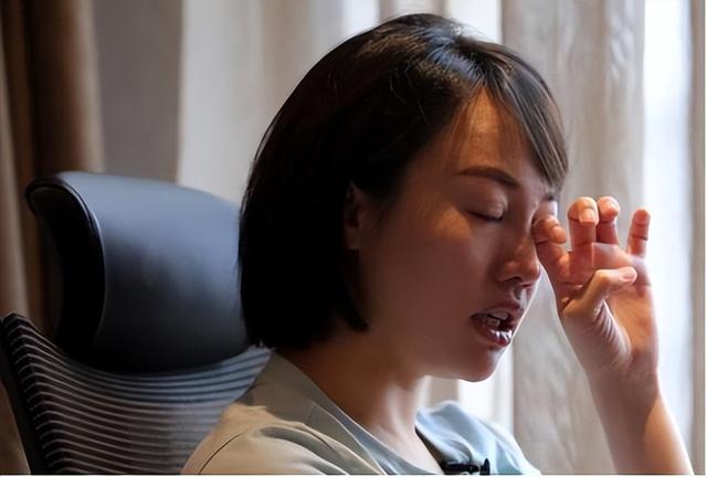 坐在奔驰上维权的女主，最终得到了怎样的赔偿，受到了什么影响？