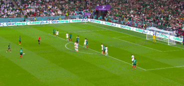 2-0！2-1！0-1！世界杯疯狂一夜：法国爆冷，梅西狂欢莱万获惊喜