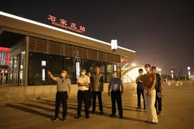 市城管局主要领导督导调研我市夜景亮化工作图片