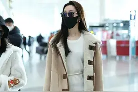 宋轶黑丝诱惑震惊全网！百万粉丝陷两难？时尚圈大佬爆料内幕图片