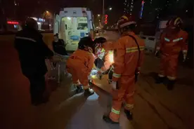 大哥，喝酒拼的是感情，伤的可是身体啊！图片