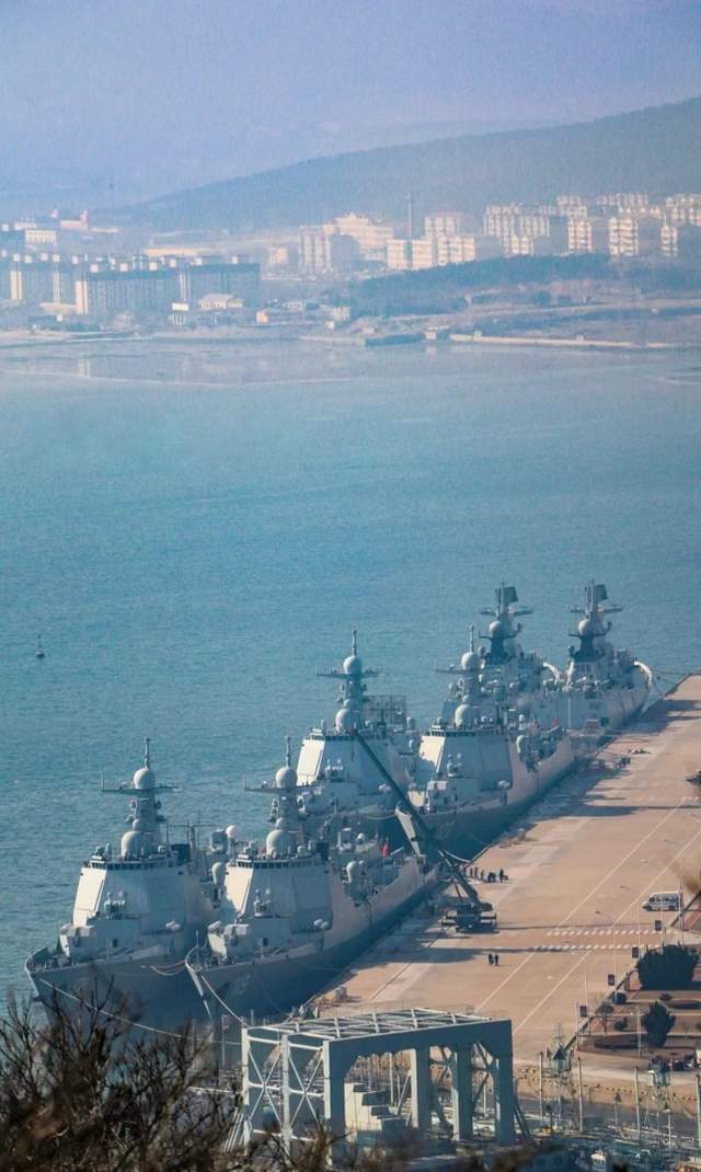 驱十支队旧貌换新颜:052d系列驱逐舰为主,054a型护卫舰为辅