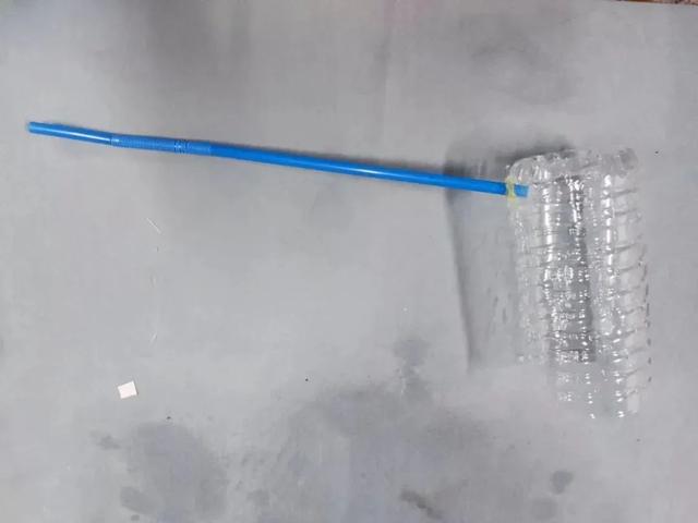 我们从物理学原理出发证明了奥特曼的激光可以拐弯 | 正经玩