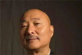 离开春晚23年，还有人记得硬骨头陈佩斯吗图片
