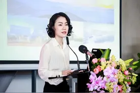 中国“最贵”女秘书：年薪849万年终奖1000万，起步同戴璐副局长图片