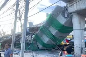 泰国曼谷在建高架桥发生垮塌，已致2人死亡多人受伤图片