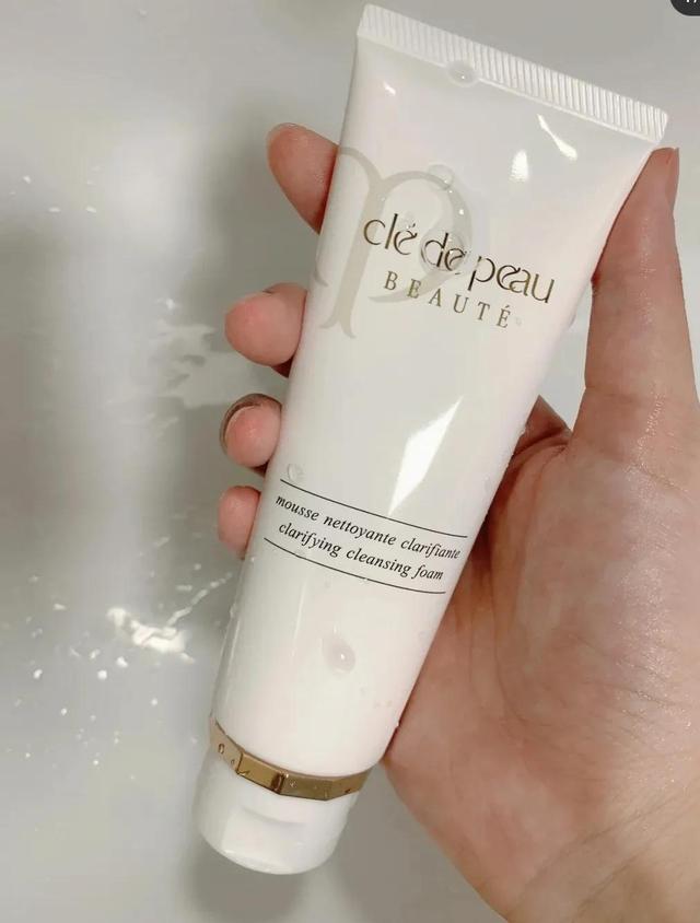 5款热门洗面奶测评：旁氏虽便宜但爆痘过敏，黛珂虽贵但真心好用